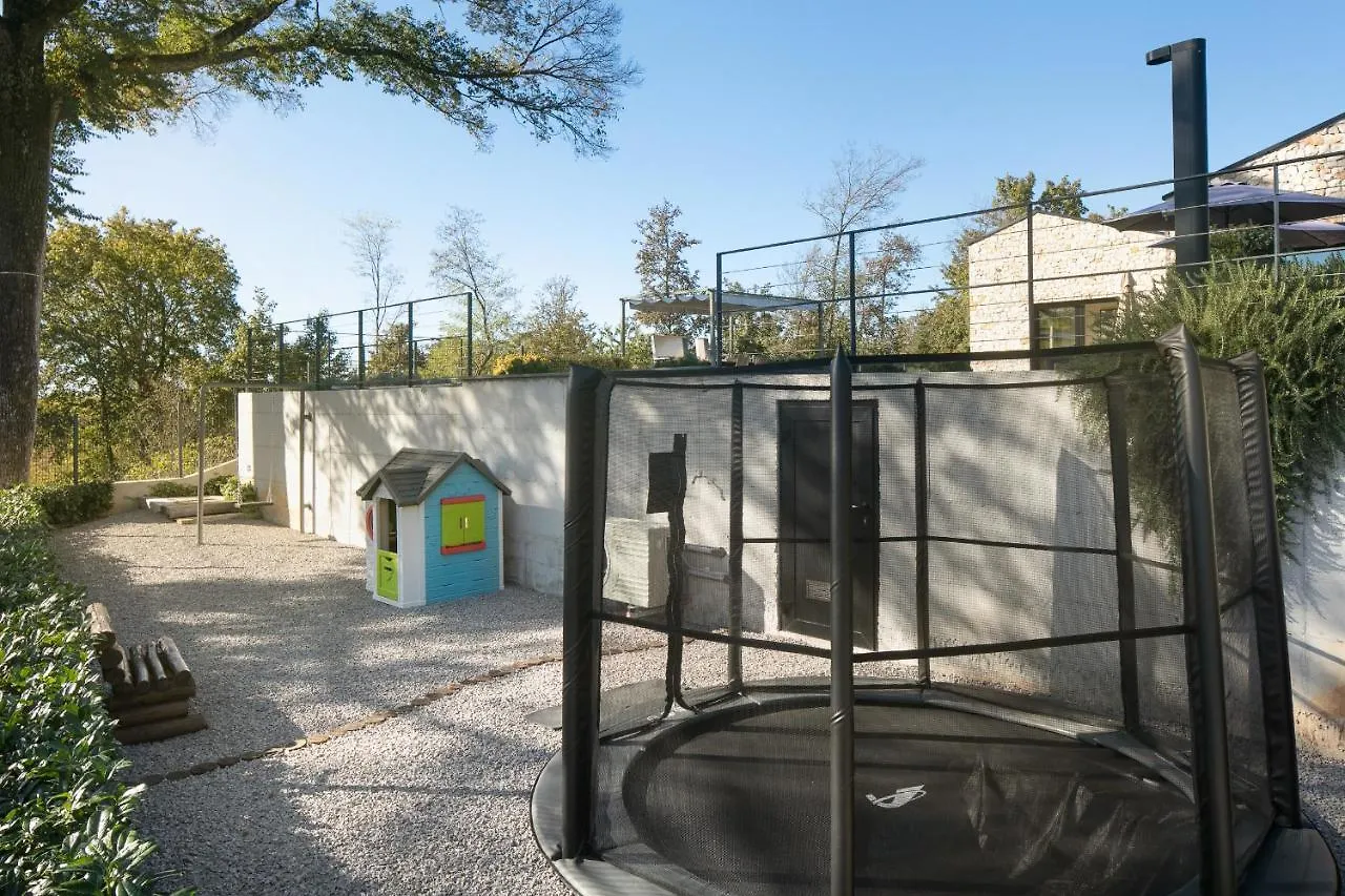 Villa Ulmus Karojba